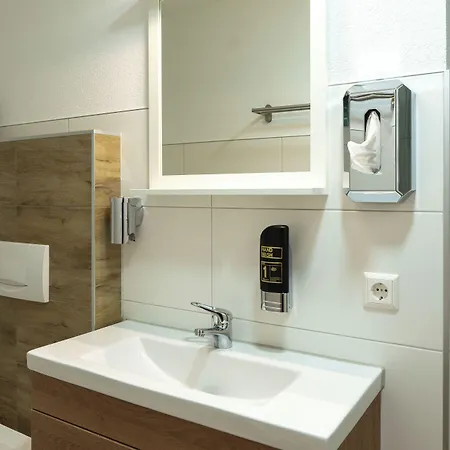 Post Mit Klimaanlage 3*